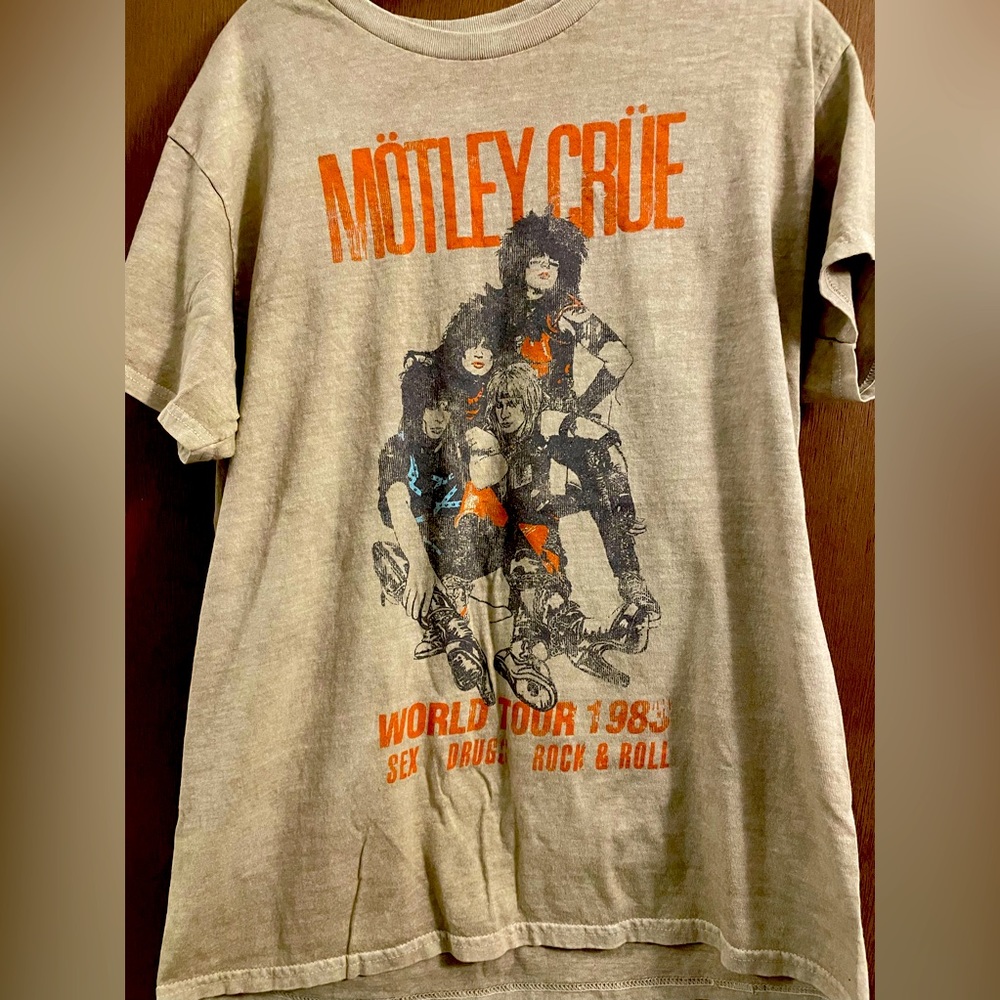 T shirt